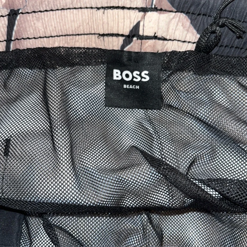 HUGO BOSS QUICK-DRY Pirhana Abstract Floral BOSS Patch Swim Trunks NWT